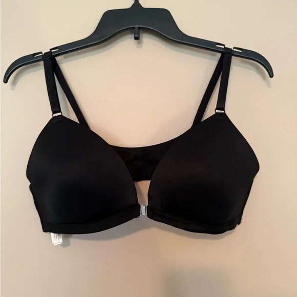 NWOT PINK Victoria's Secret Black Bra - Picture 1 of 3